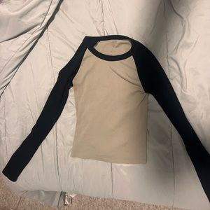 brandy melville long sleeve top